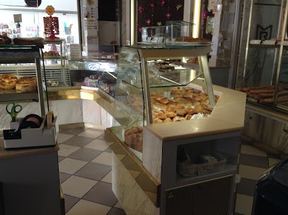 Au Pain Tordu, Boulangerie à Courbevoie