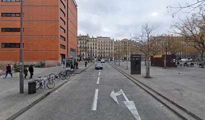 SAYAG BISCUITERIE, Pâtisserie à Marseille 02