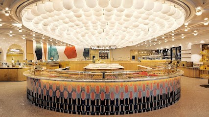 86Champs - L'Occitane X Pierre Hermé, Pâtisserie à Paris 08