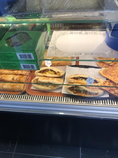 La rose de Meriem Saint denis, Pâtisserie à Saint-Denis