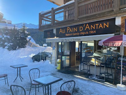 AU PAIN D'ANTAN 1650 - Maison Gandy, Boulangerie à Courchevel