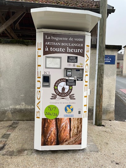 Distributeur Des Six Moulins - Chamarande, Boulangerie à Chamarande