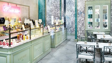 Ladurée, Pâtisserie à Paris 01