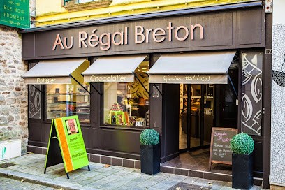 At Regal Breton, Pâtisserie à Auray
