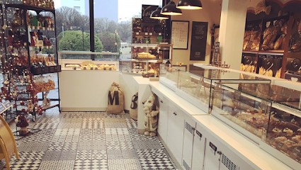 Maison Metin (anciennement Moulin de Montchoisy), Boulangerie à Caluire-et-Cuire