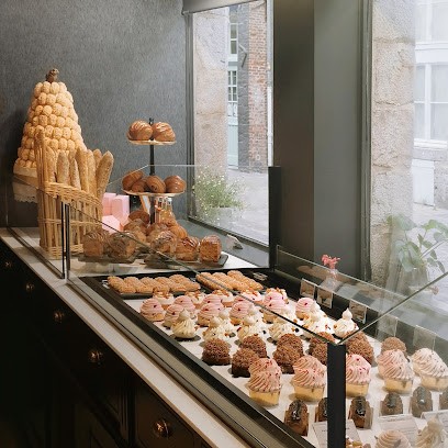 L'Ogre de Carrouselberg, Pâtisserie à Lille