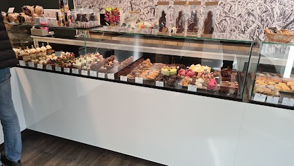 Hervé Delepierre, Boulangerie à Chéreng