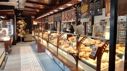 Boulangerie Louise Morlaix, Boulangerie à Saint-Martin-des-Champs