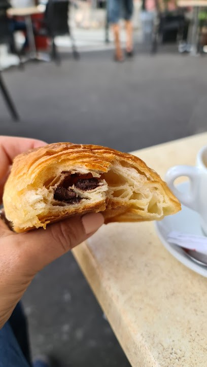 Röhken, Boulangerie à Nanterre
