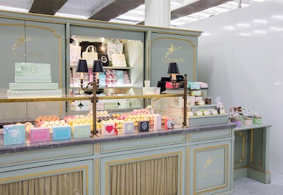 Ladurée, Pâtisserie à Paray-Vieille-Poste