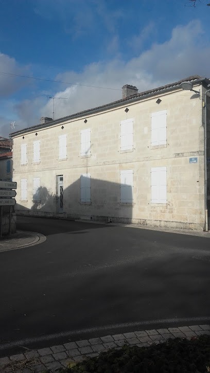 Paumet Jean-Guy, Boulangerie à Corme-Royal