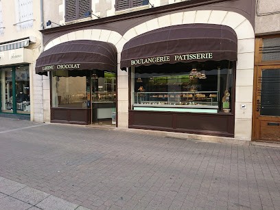 Boulangerie - Pâtisserie - Chocolaterie Lavenu, Boulangerie à Issoudun