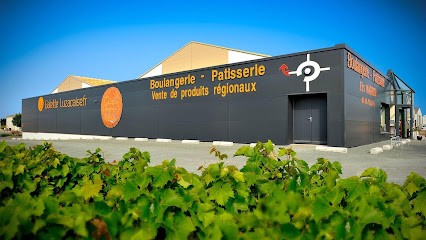 The bakery MAGUIER Luzacaise cake, Boulangerie à Saint-Just-Luzac