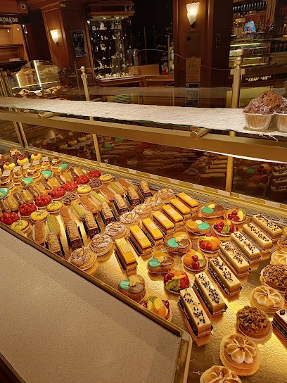Au palais de Courtenay, Boulangerie à Courtenay