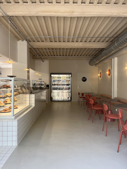 Les Partisans- Boulangerie Bio & Coffee Shop (Café De Spécialité Bio), Boulangerie à Bayonne