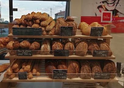Maud Et Christophe, Boulangerie à La Couronne