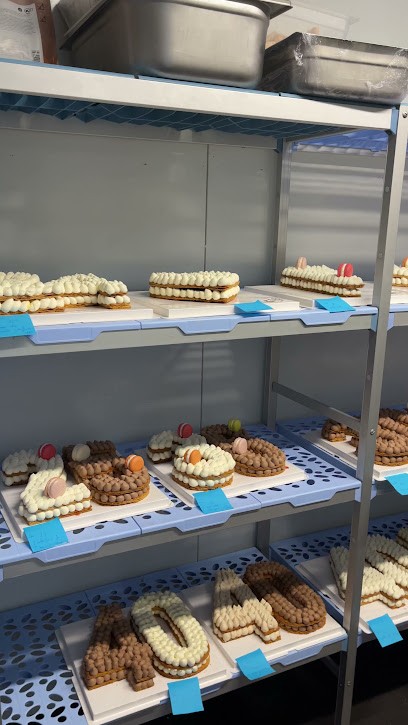 Une Part De Gateau - Patisserie En Ligne - Numbercake - Gateau D'Anniversaire Personnalisé - Commande Sur Mesure, Pâtisserie à Montreuil