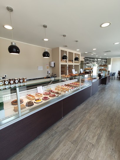 Maxime Ollivier, Boulangerie à Issy-les-Moulineaux