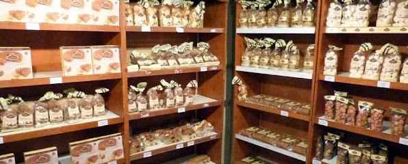 Biscuiterie Delfour, Pâtisserie à Arcambal