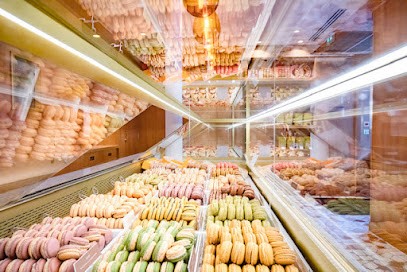 Pierre Hermé Paris, Pâtisserie à Paris 17