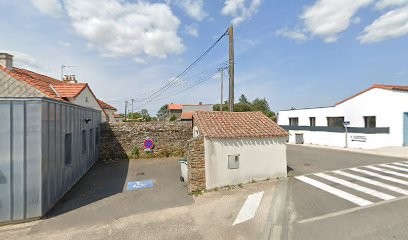 Distributeur La Mie Tati, Boulangerie à Sainte-Pazanne