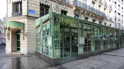 Ladurée, Pâtisserie à Paris 08