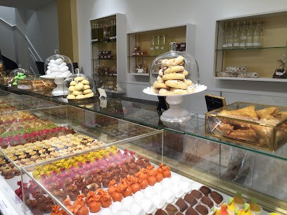 Laouz Paris Saint-Honoré, Pâtisserie à Paris 01
