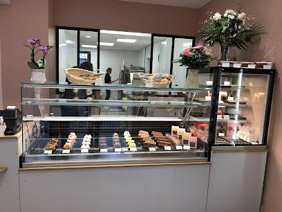 LM SA Patisserie, Pâtisserie à Vif