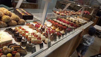 Nours, Boulangerie à Clamart