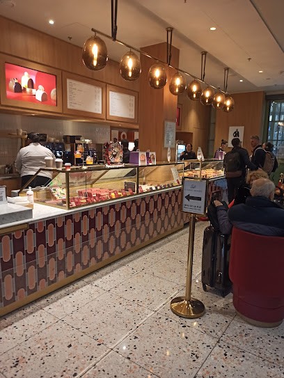 Pierre Hermé Gare De Lyon Salle Des Fresques, Pâtisserie à Paris 12