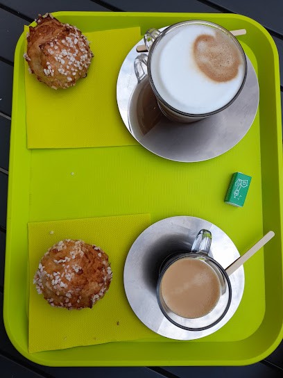 La Tour de la Seugne, Boulangerie à Pons