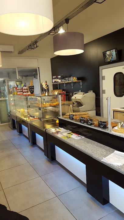 Boulangerie Pouplin, Boulangerie à Villegouge