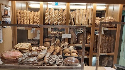 In search of bread, Boulangerie à Hautefort