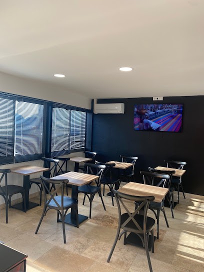 Ogourmets Snacking & Pâtisserie Nîmes Marché Gare, Pâtisserie à Nîmes