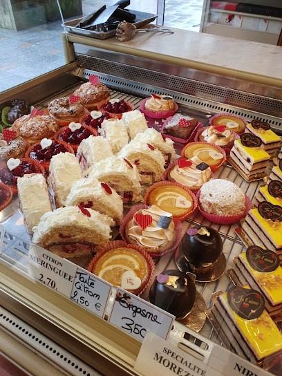 Aux Caprices Des Neiges, Pâtisserie à Hauts de Bienne