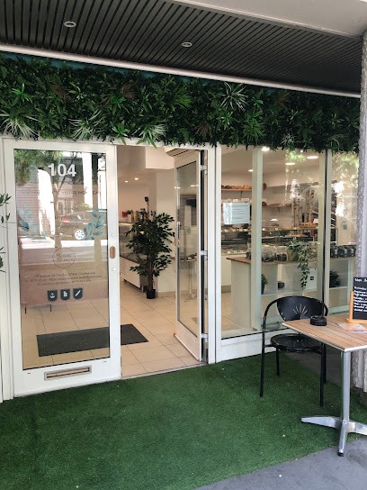 Maxime Ollivier, Pâtisserie à Courbevoie