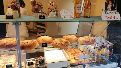 Boulangerie Cabot, Boulangerie à Trébas