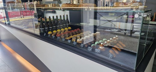 Maison Costa, Boulangerie à Mériel