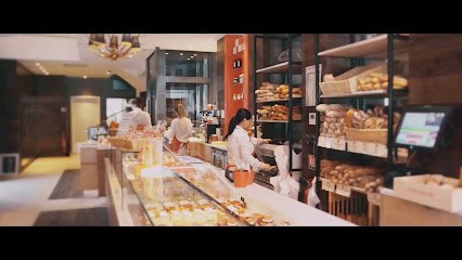 La Tarte Tropézienne Pâtisserie Viennoiserie Sandwicherie Pain, Pâtisserie à Ramatuelle