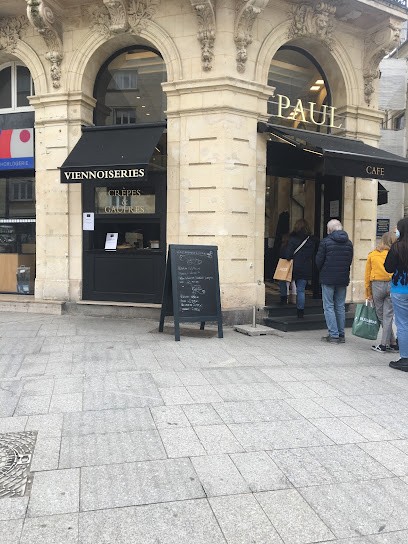 PAUL, Boulangerie à Caen
