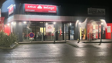 Boulangerie Hunault, Boulangerie à Étrelles