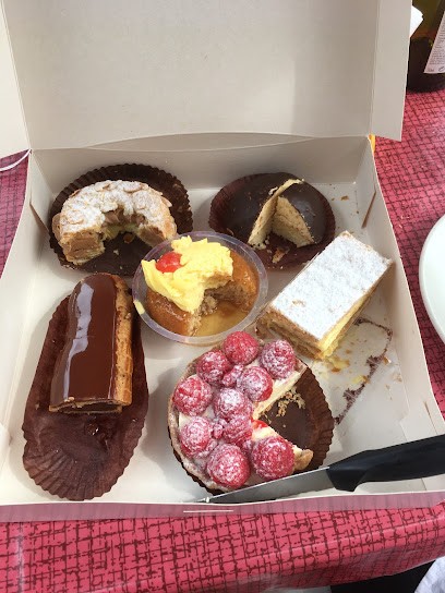 Hubert Xavier, Boulangerie à Mailly-le-Château