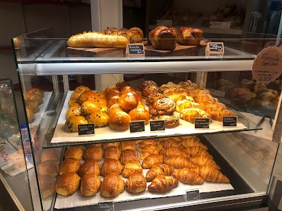 Maison charton, Boulangerie à Quintenas