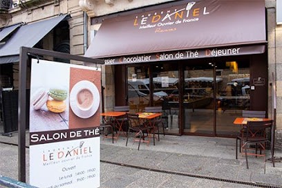 Patisserie Daniel Magasin Des Halles, Pâtisserie à Rennes