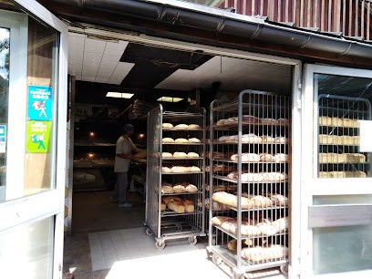 La Boulangerie Savoyarde, Boulangerie à École