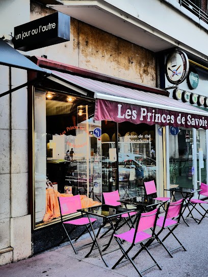 Les Princes de Savoie, Pâtisserie à Annecy
