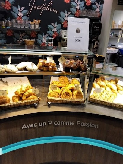 Joséphine vente à emporter boulangerie pâtisserie pain et viennoiserie à la Roche sur Yon, Pâtisserie à La Roche-sur-Yon