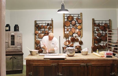 Biscuiterie Menou, Pâtisserie à Plougonver