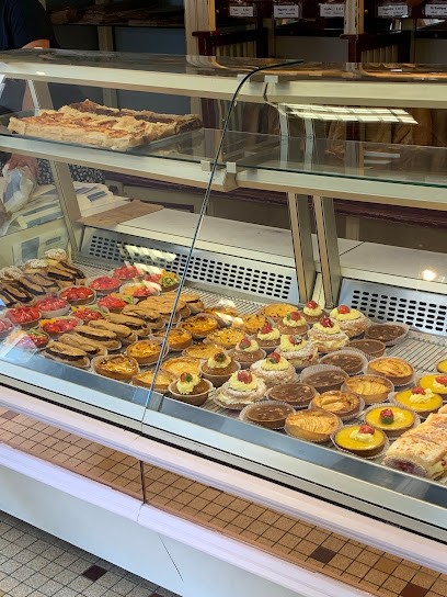 Boulangerie Miramont Yvon, Boulangerie à Saint-Julien-de-Lampon